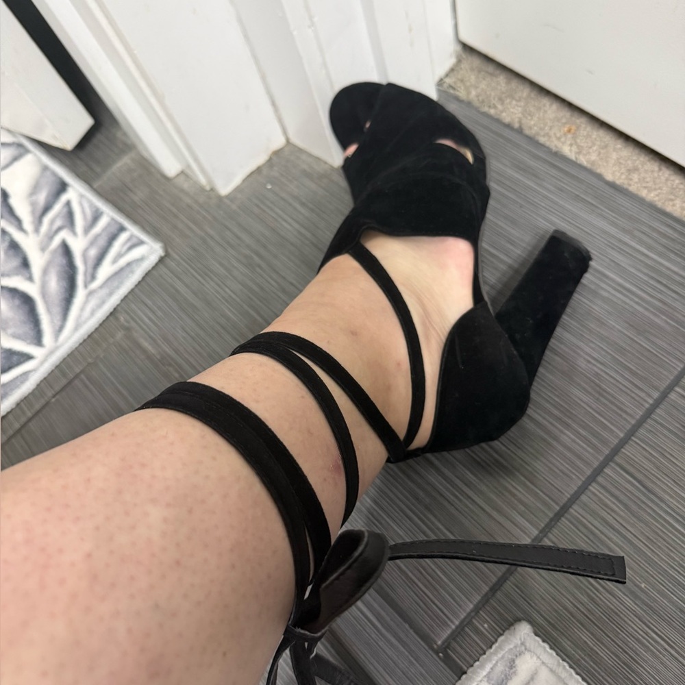 Elegant Black Women's Shoes
